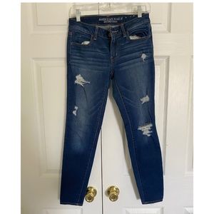 American Eagle Distressed Jeggings - Dark Wash - Size 6/Short